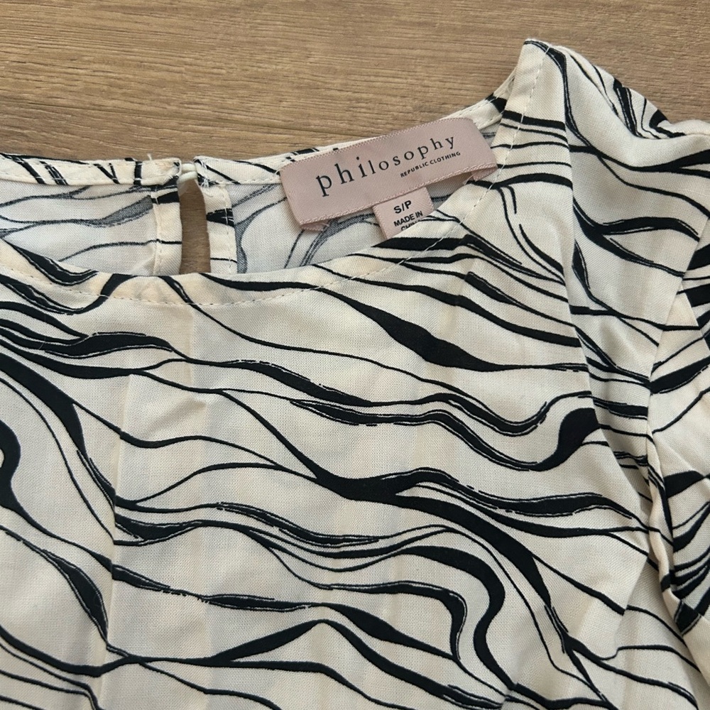 Philosophy Black and White Print Blouse - Picture 2 of 3